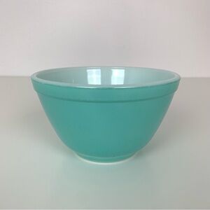 Pyrex Robin Egg Mixing Bowl 1 1/2 Pt 401 Turquoise Blue Vtg USA Kitchen